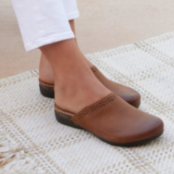 new Dansko Robbie Clogs Nubuck 255 4S2 - Picture 3 of 8